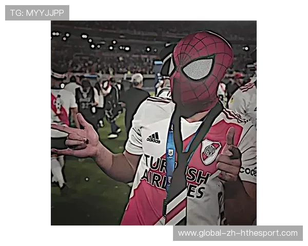 足球花式射门“蝎子摆尾”再现经典,点燃你的足球热情 足球花式射门“蝎子摆尾”再现经典,点燃你的足球热情